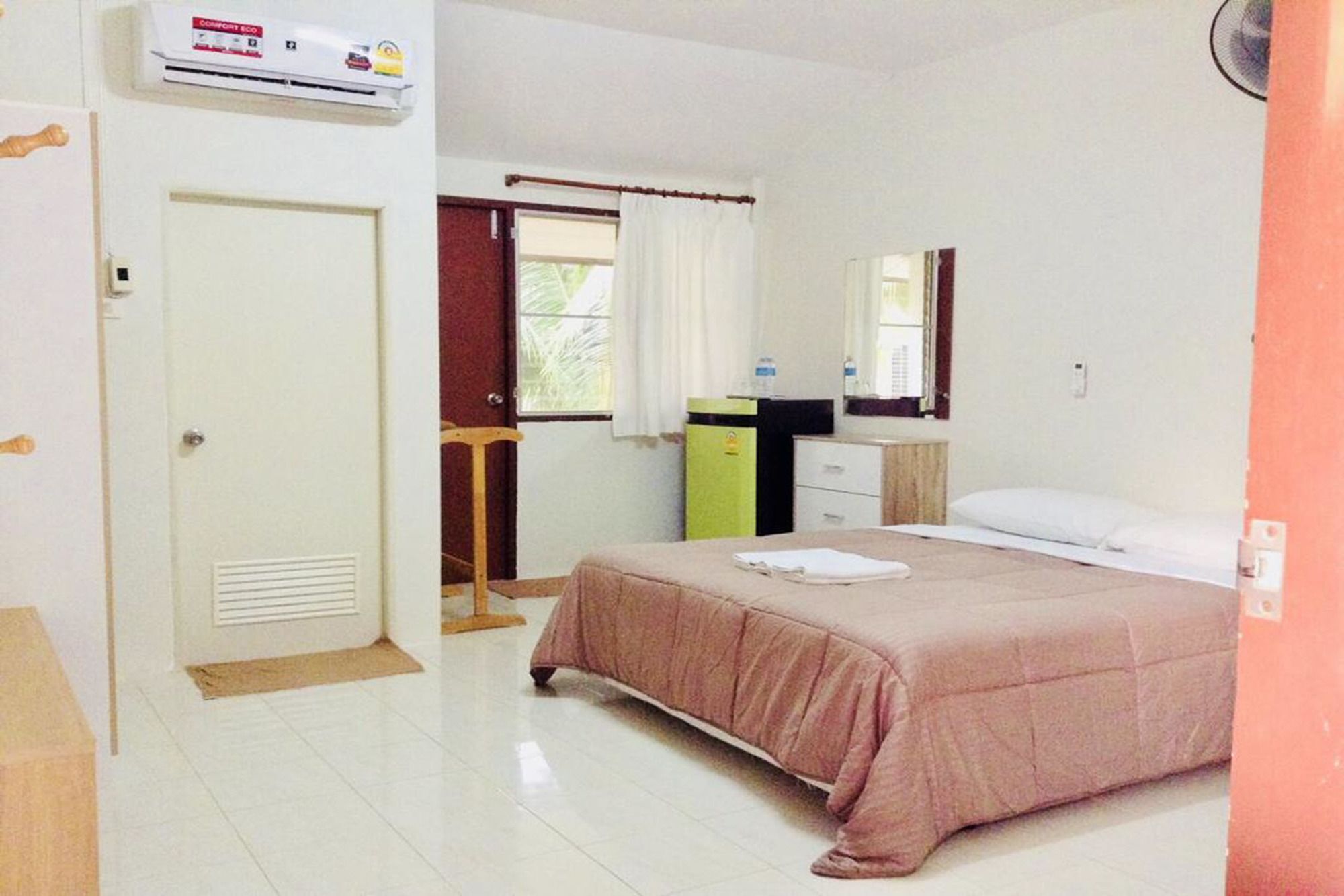 Wassana Sitdharma Guesthouse Trang Εξωτερικό φωτογραφία